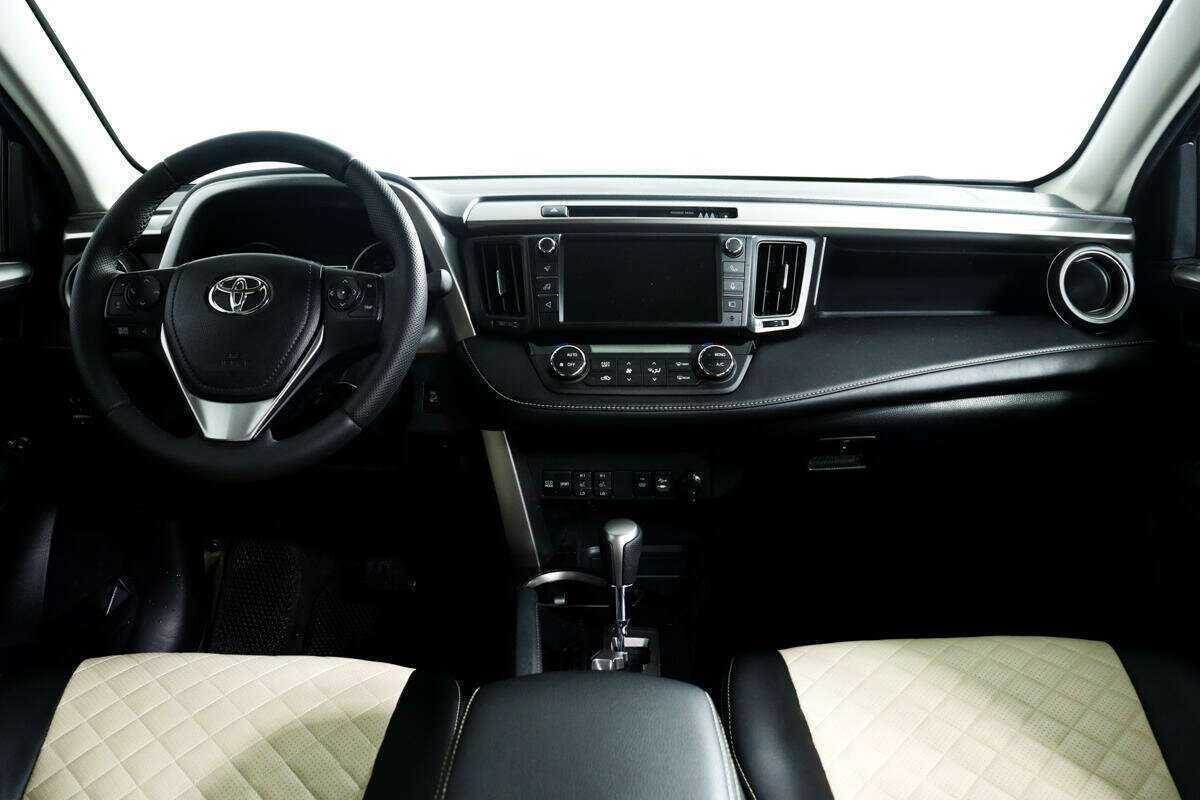 Toyota RAV4 2017 года с пробегом. Фото: #10