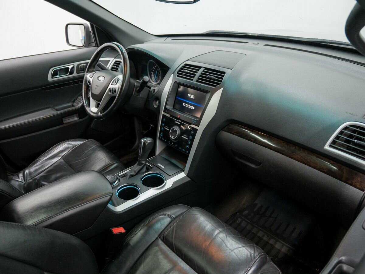 Ford Explorer 2013 года с пробегом. Фото: #6