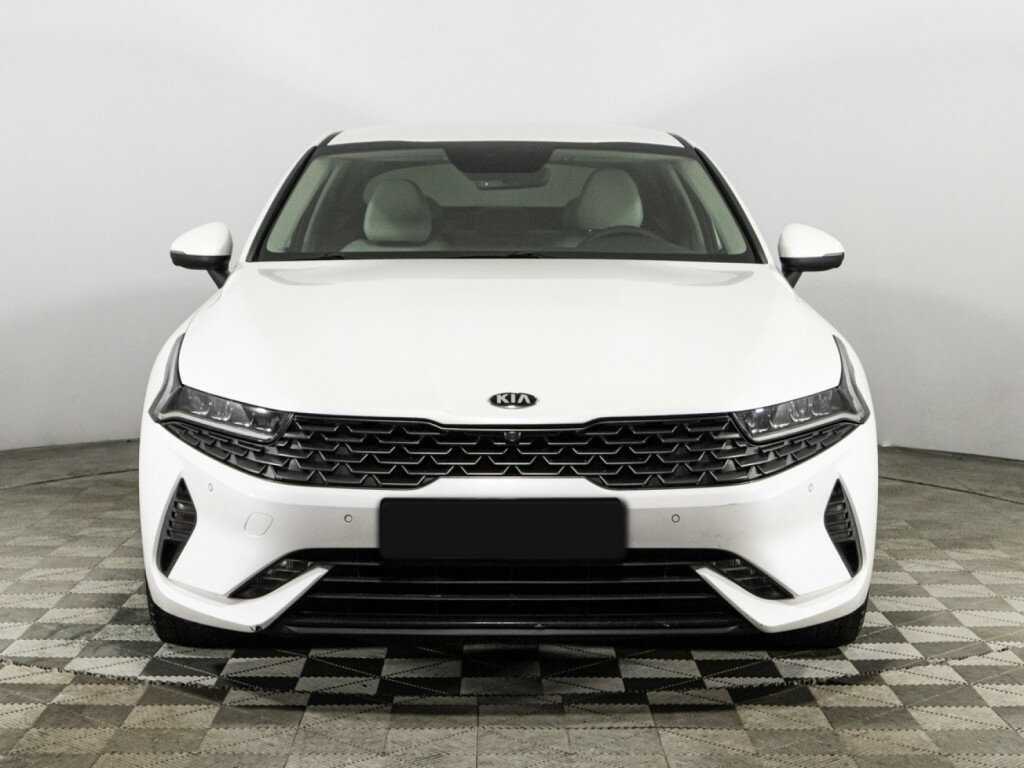 Kia K5 2021 года с пробегом. Фото: #1