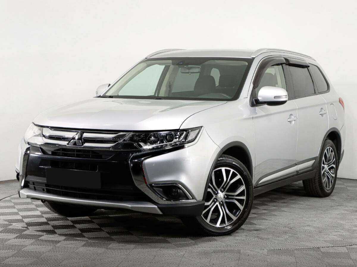 Mitsubishi Outlander 2018 года с пробегом. Посмотреть фото