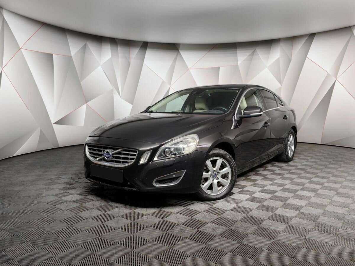 Volvo S60 2013 года с пробегом. Фото: #0
