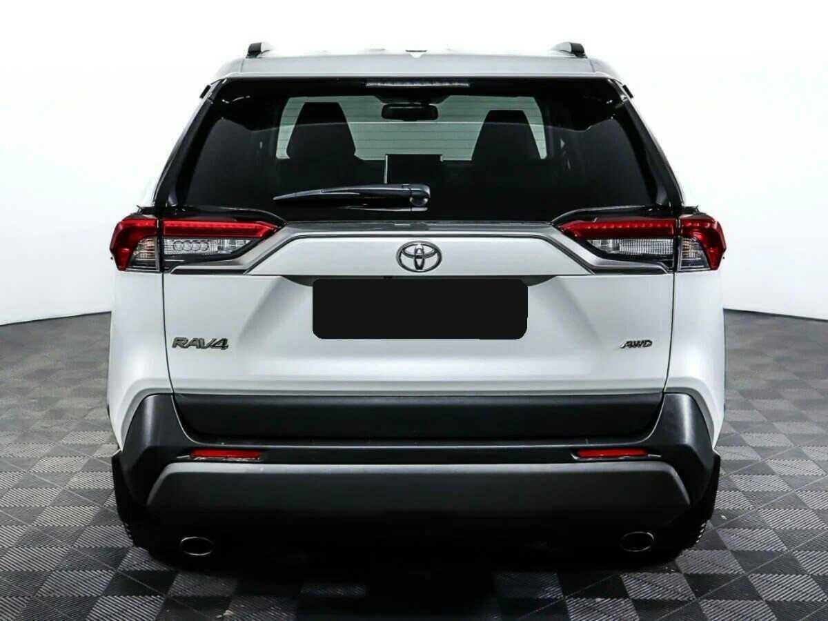 Toyota RAV4 2021 года с пробегом. Фото: #5