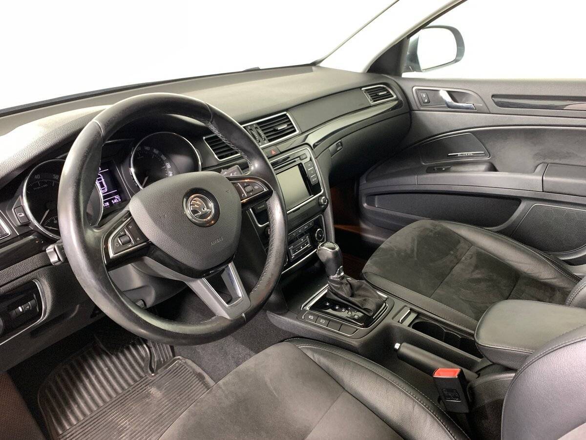 Skoda Superb 2014 года с пробегом. Фото: #10