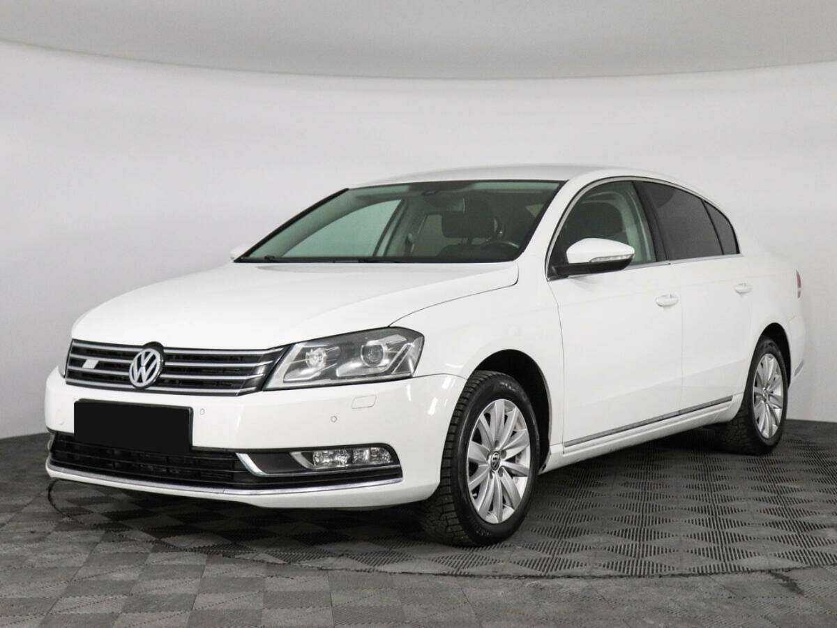 Volkswagen Passat 2013 года с пробегом. Посмотреть фото