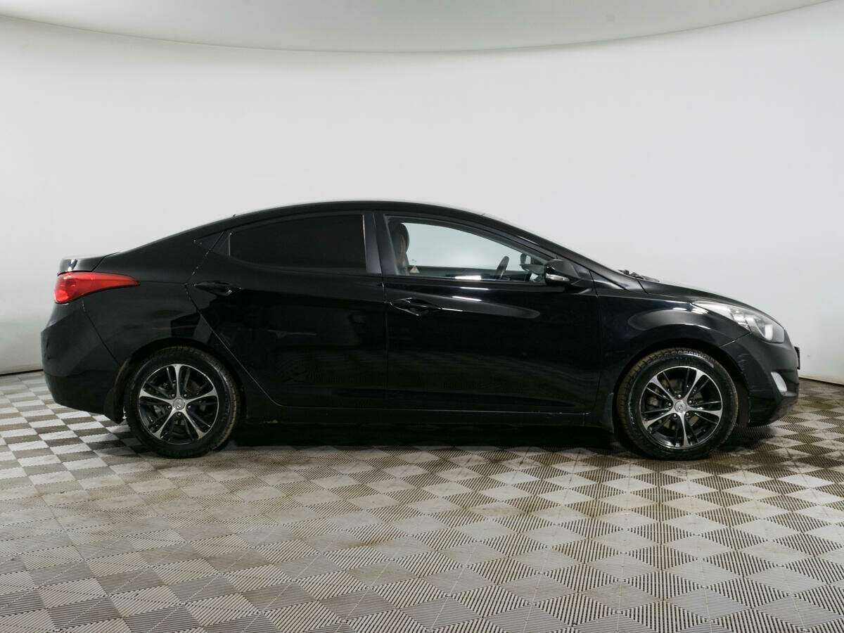 Hyundai Elantra 2012 года с пробегом. Фото: #3