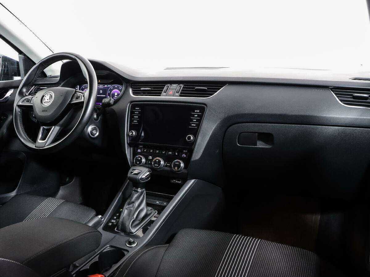 Skoda Octavia 2020 года с пробегом. Фото: #6
