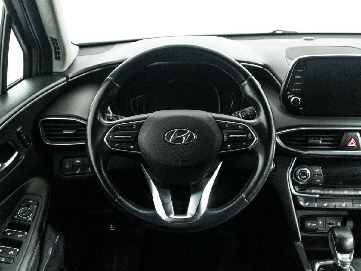Hyundai Santa Fe 2019 года с пробегом. Фото: #23