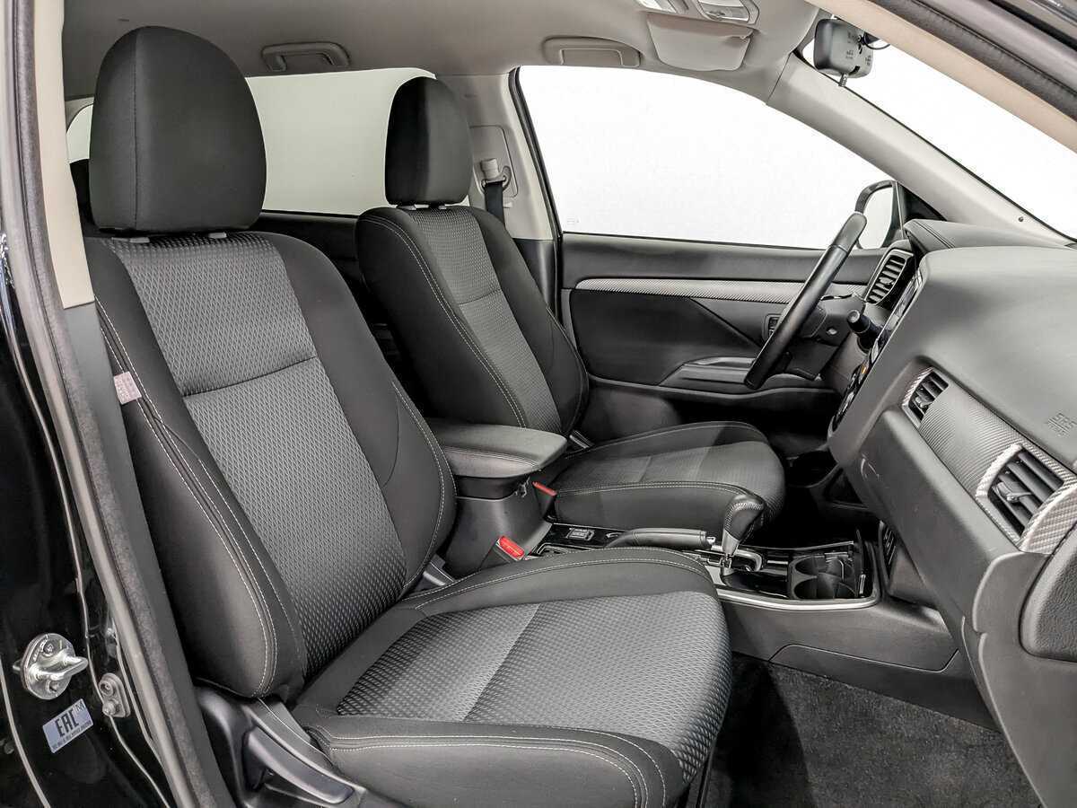 Mitsubishi Outlander 2018 года с пробегом. Фото: #20
