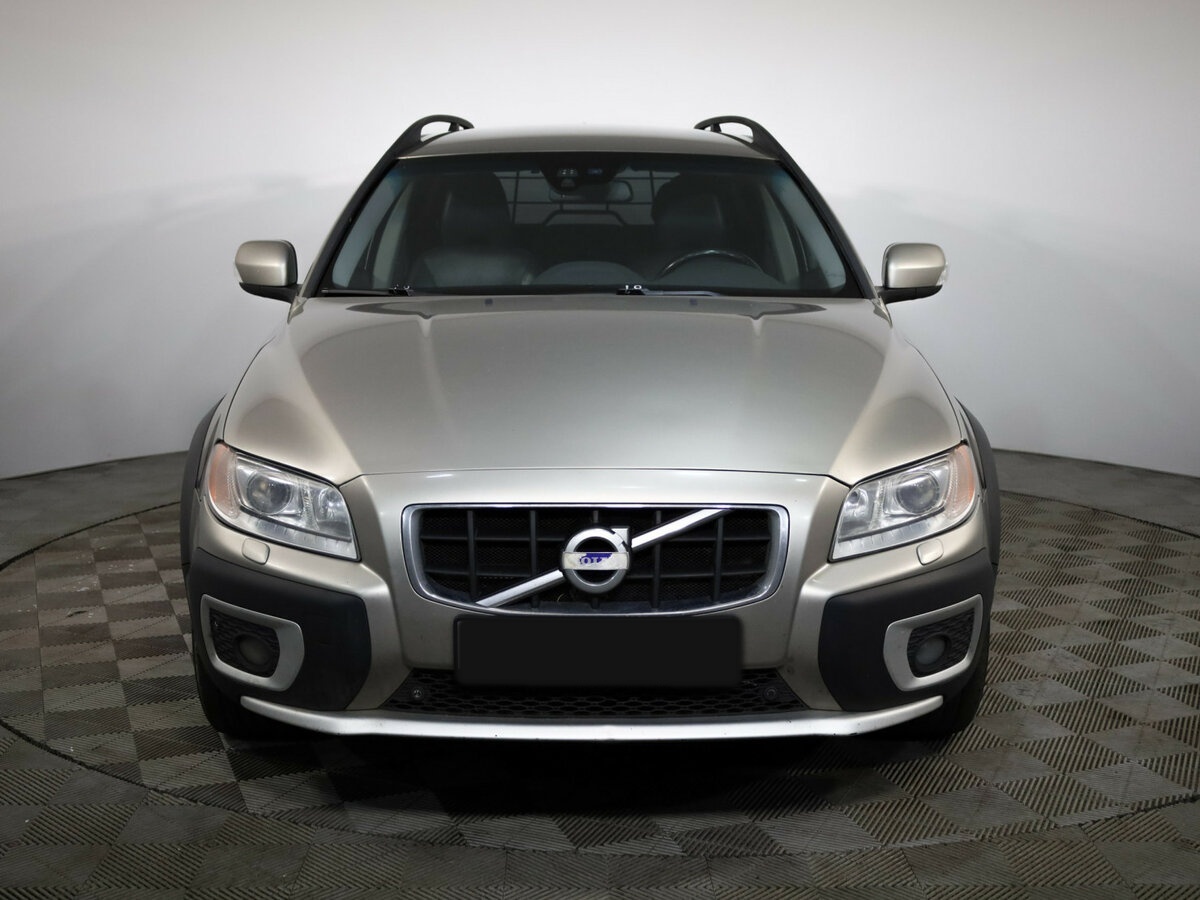 Volvo XC70 2012 года с пробегом. Фото: #1