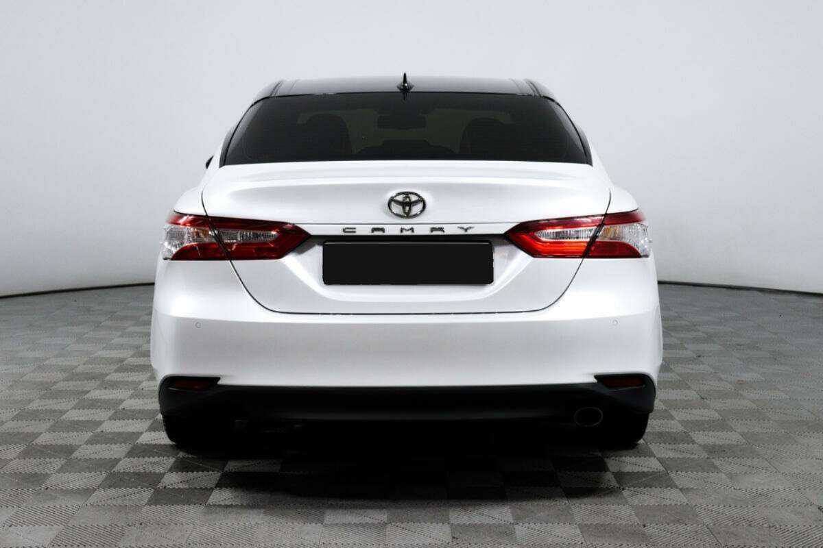 Toyota Camry 2020 года с пробегом. Фото: #5