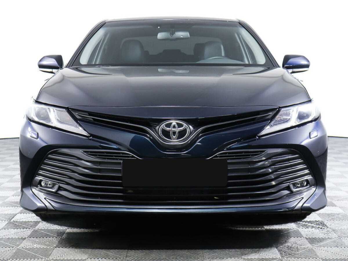 Toyota Camry 2020 года с пробегом. Посмотреть фото