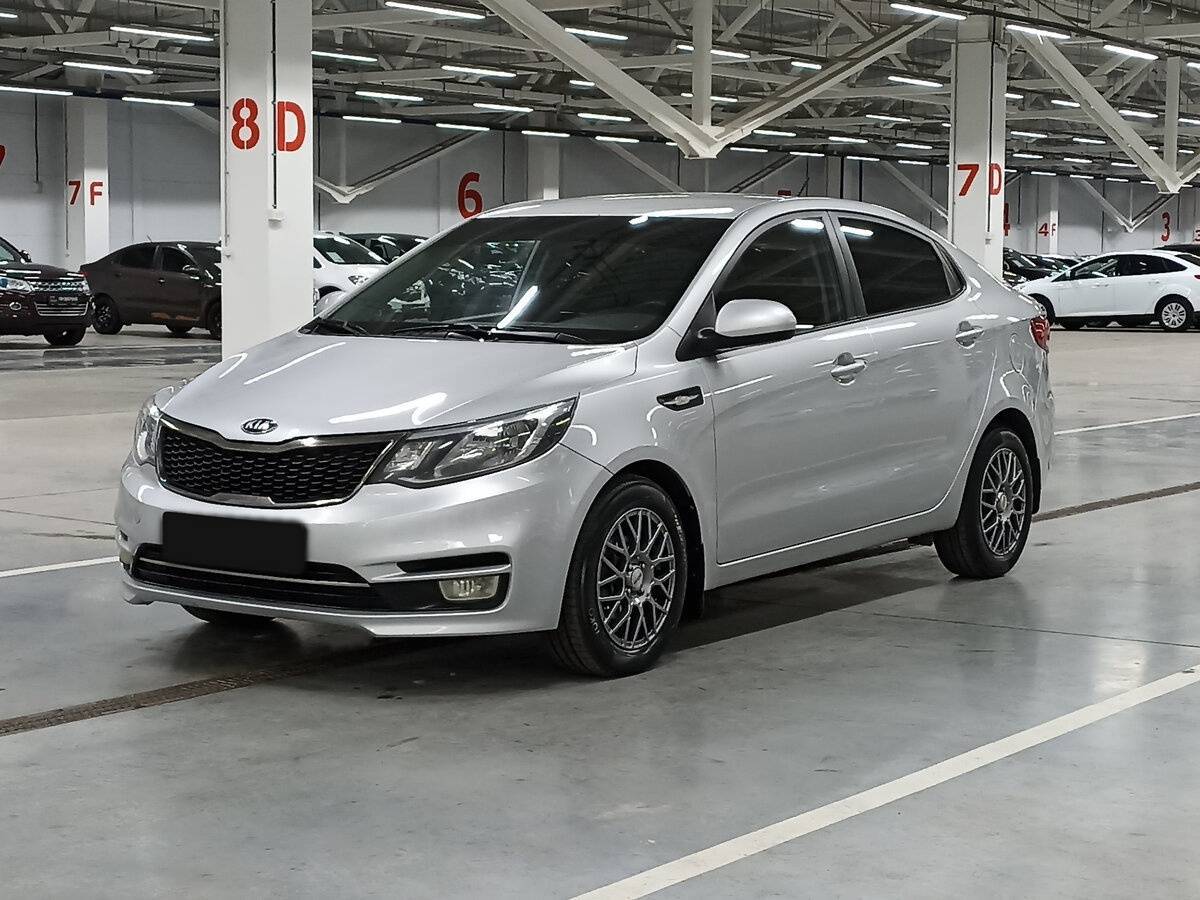 Kia Rio 2015 года с пробегом. Посмотреть фото