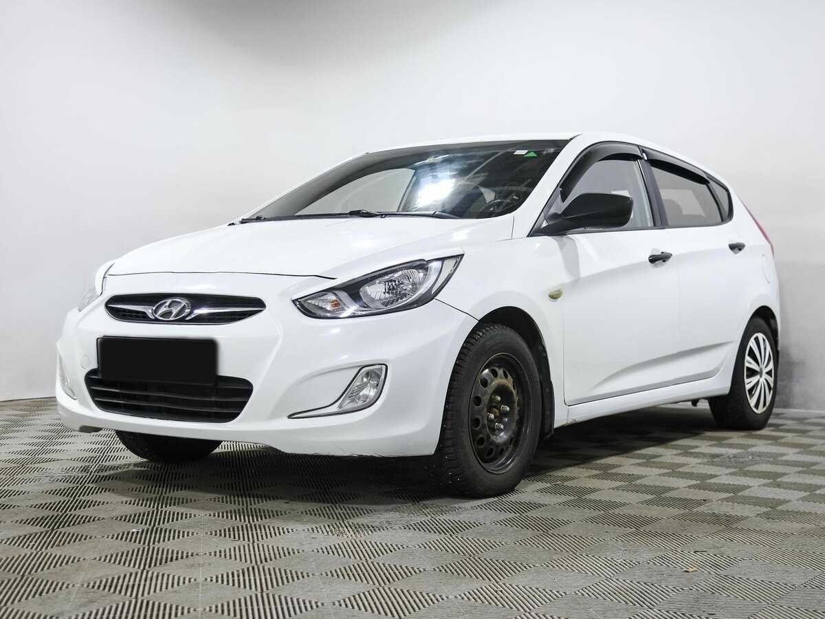 Hyundai Solaris 2013 года с пробегом. Посмотреть фото