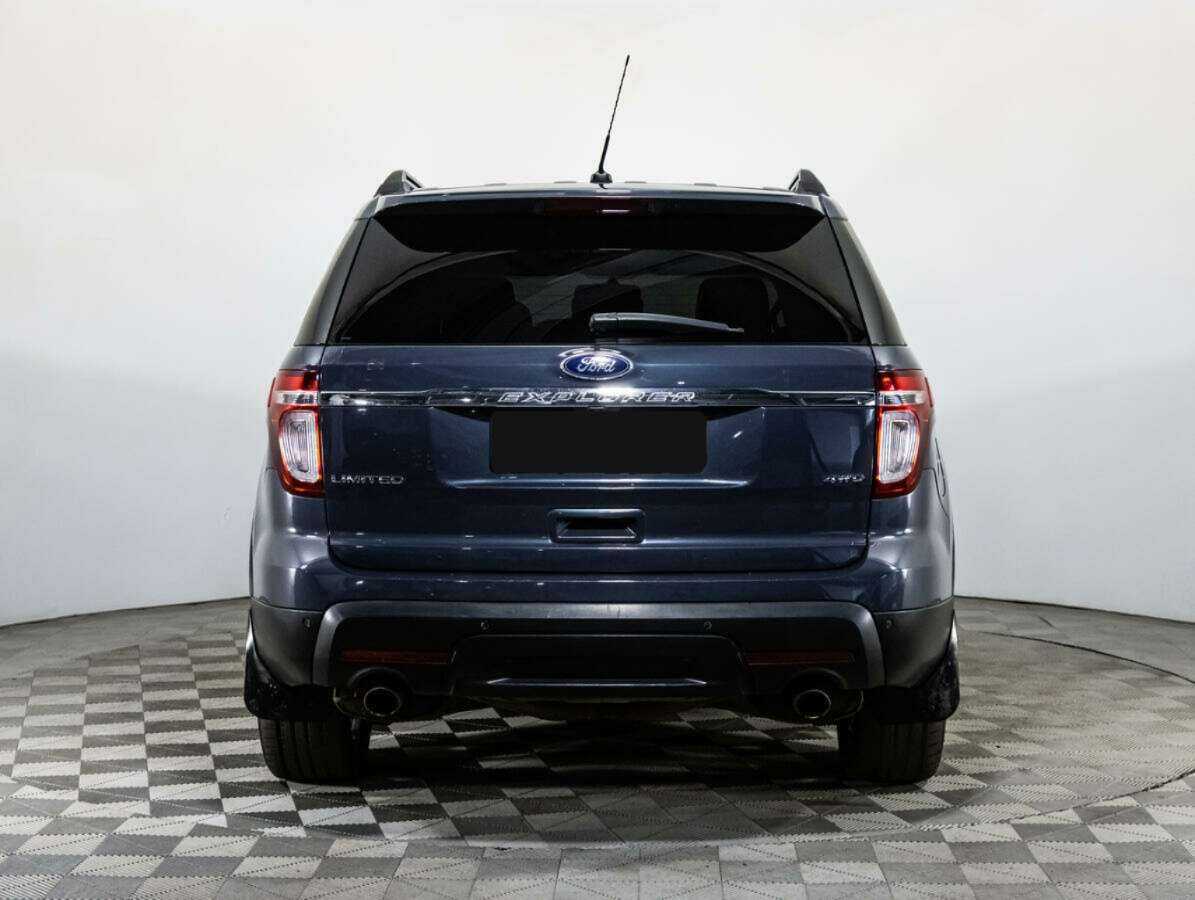 Ford Explorer 2013 года с пробегом. Фото: #4