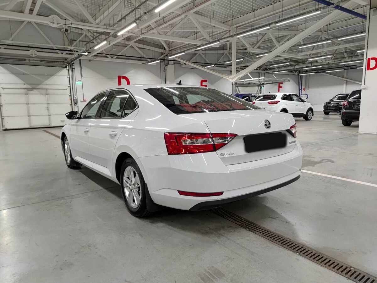 Skoda Superb 2016 года с пробегом. Фото: #6