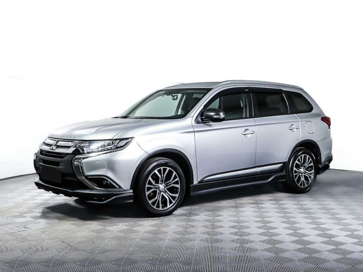 Mitsubishi Outlander 2018 года с пробегом. Фото: #0