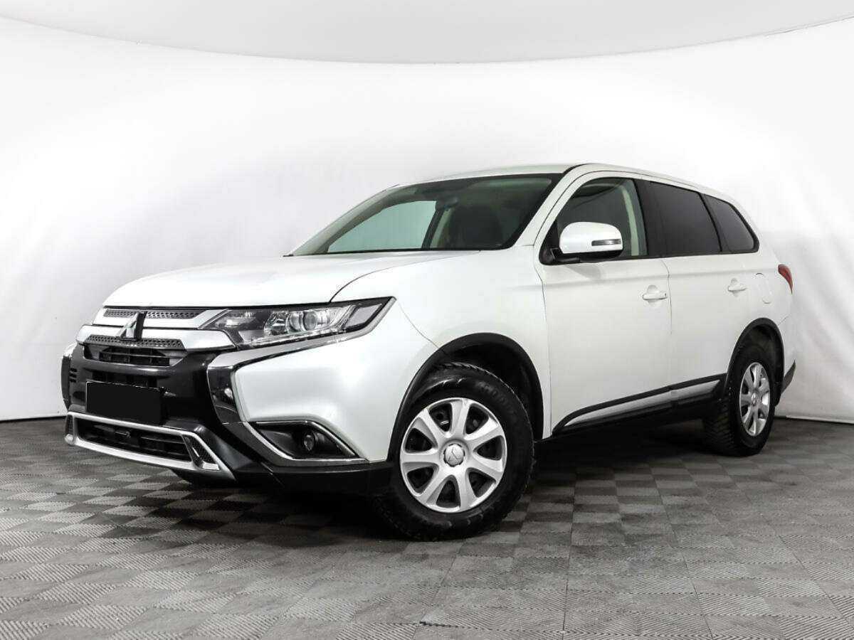 Mitsubishi Outlander 2018 года с пробегом. Фото: #0