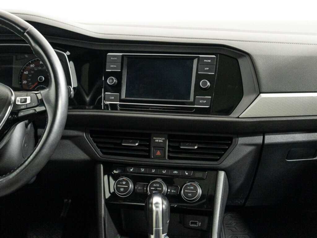 Volkswagen Jetta 2018 года с пробегом. Фото: #13