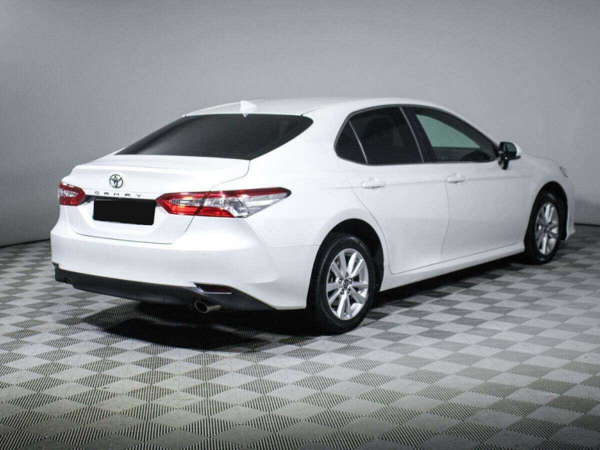 Toyota Camry 2020 года с пробегом. Фото: #4