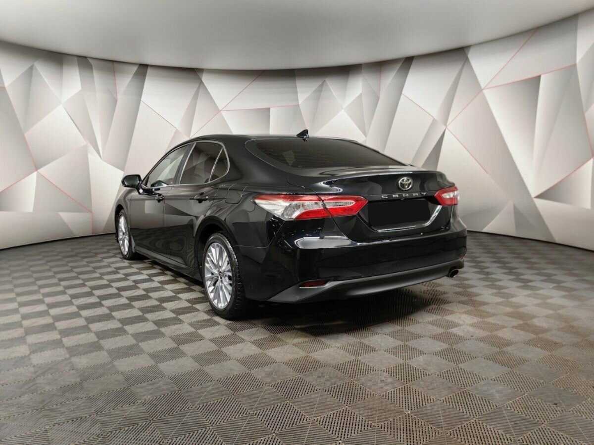 Toyota Camry 2019 года с пробегом. Фото: #3