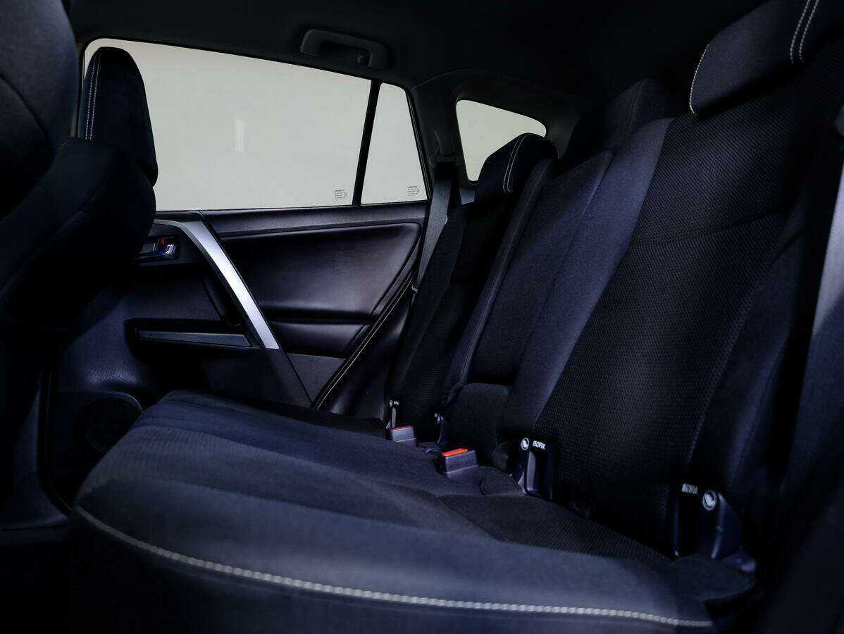 Toyota RAV4 2019 года с пробегом. Фото: #8