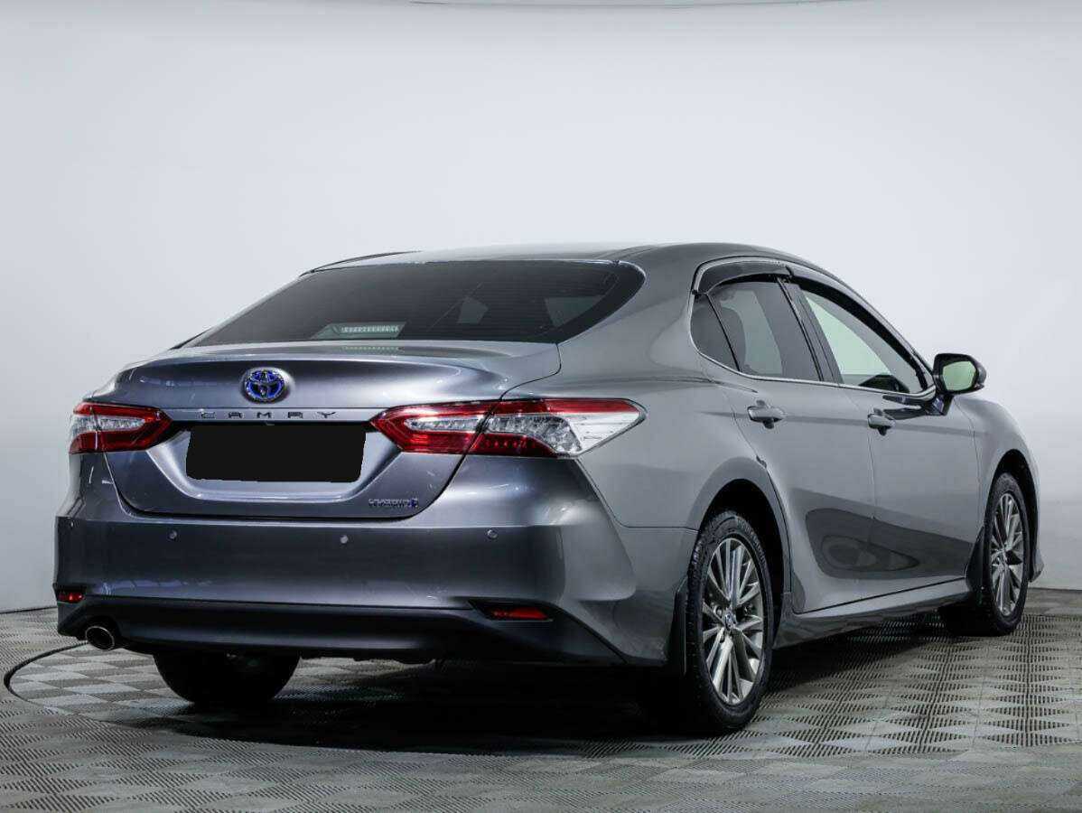 Toyota Camry 2021 года с пробегом. Фото: #3