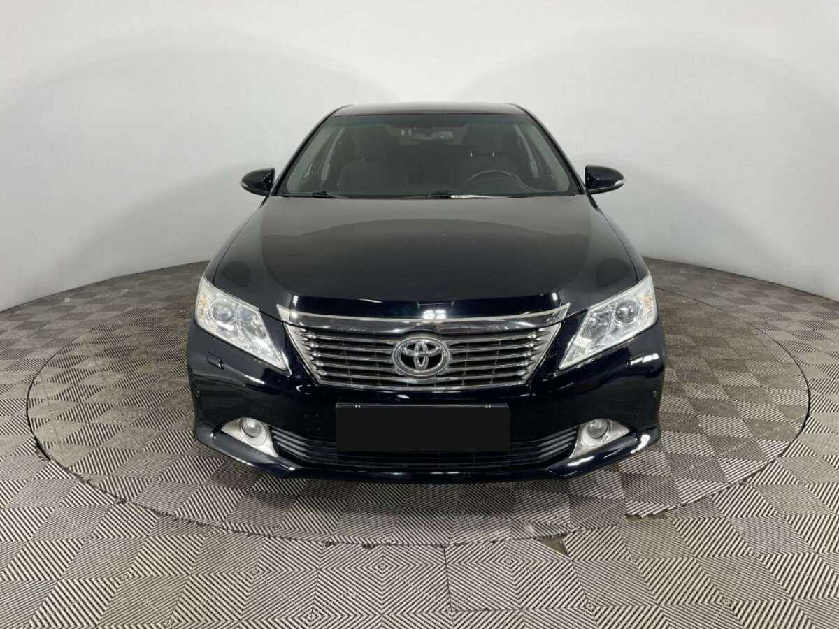Toyota Camry 2012 года с пробегом. Фото: #1