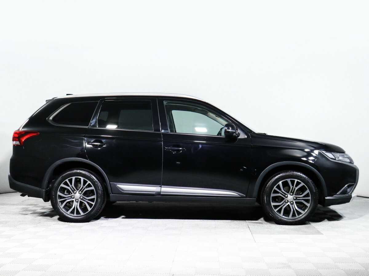 Mitsubishi Outlander 2018 года с пробегом. Фото: #3