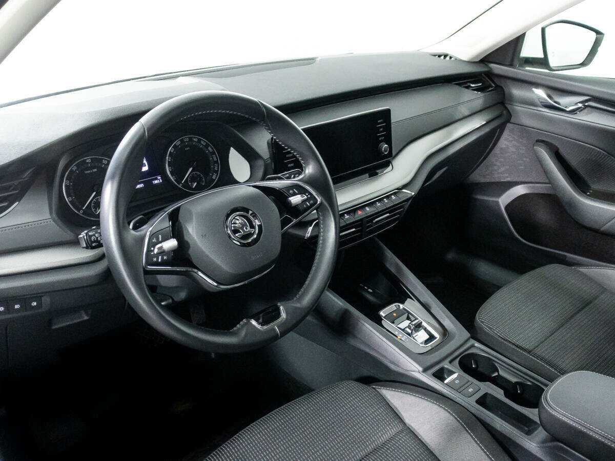 Skoda Octavia 2021 года с пробегом. Фото: #10