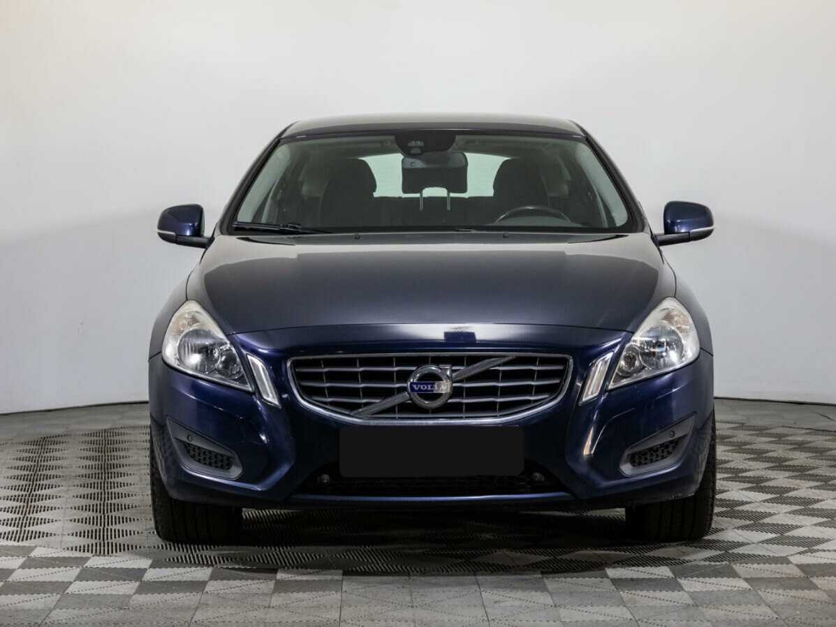 Volvo V60 2012 года с пробегом. Фото: #1