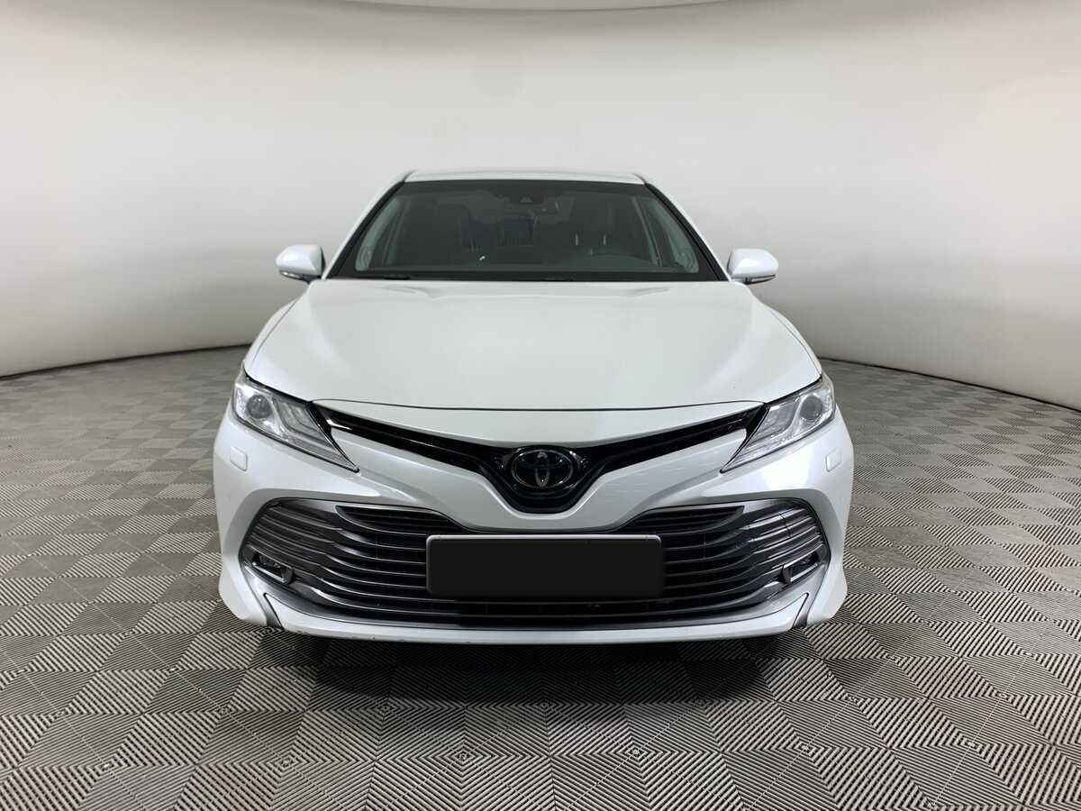 Toyota Camry 2020 года с пробегом. Фото: #1