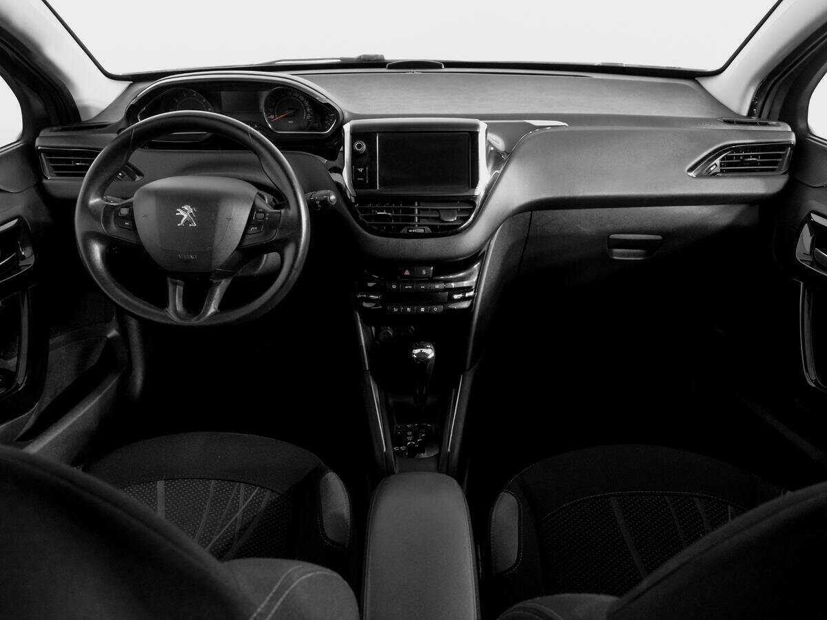 Peugeot 208 2013 года с пробегом. Фото: #11