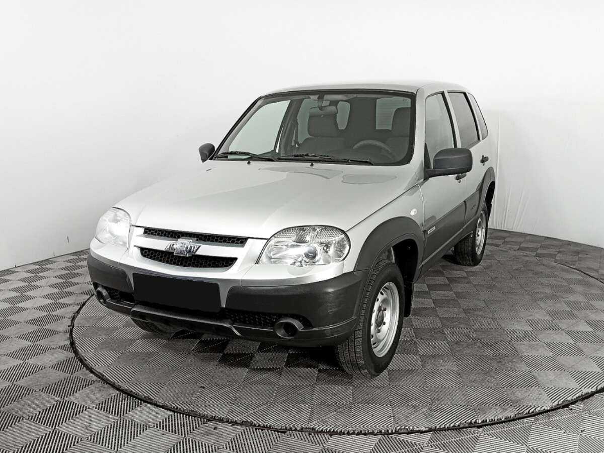 Chevrolet Niva 2017 года с пробегом. Посмотреть фото