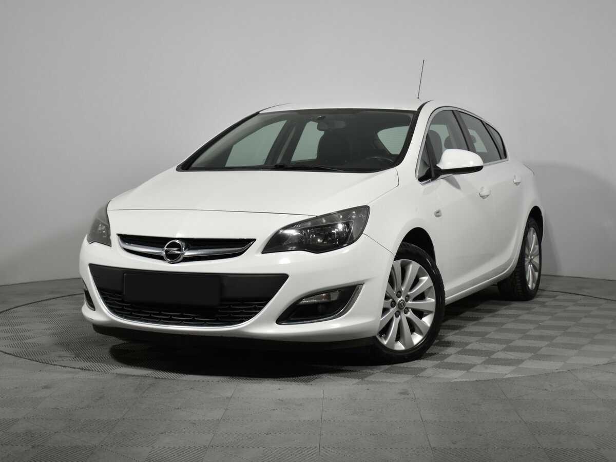 Opel Astra 2014 года с пробегом. Посмотреть фото