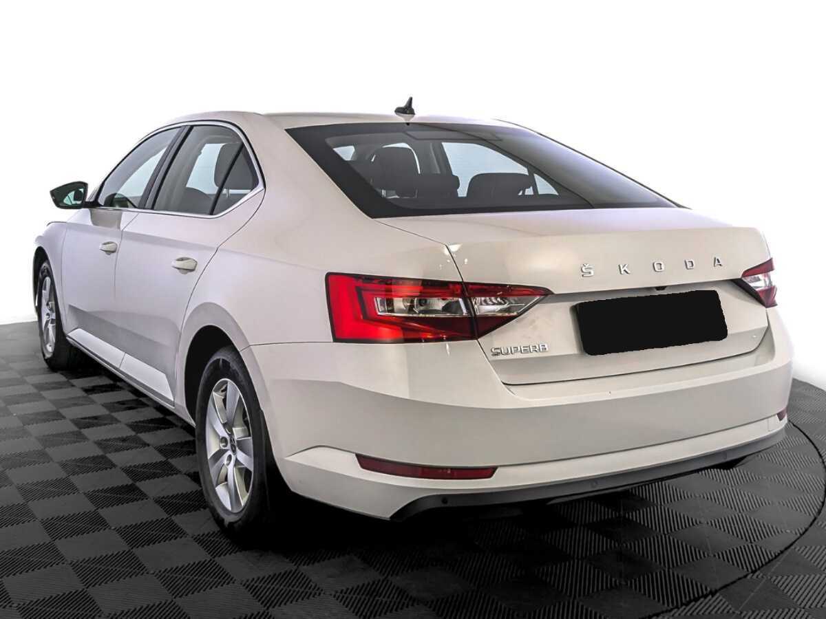 Skoda Superb 2021 года с пробегом. Фото: #6