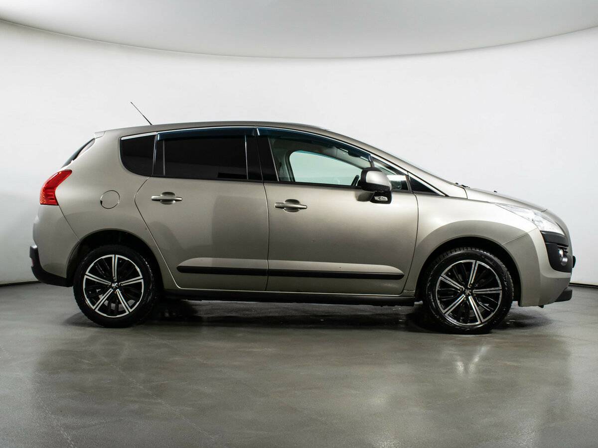 Peugeot 3008 2012 года с пробегом. Фото: #3