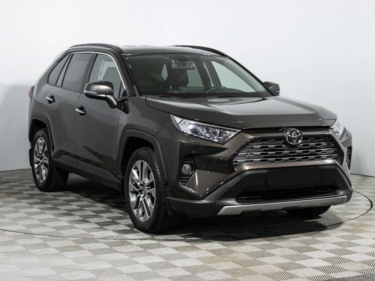 Toyota RAV4 2020 года с пробегом. Фото: #2