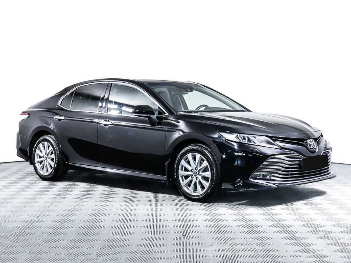 Toyota Camry 2019 года с пробегом. Фото: #1