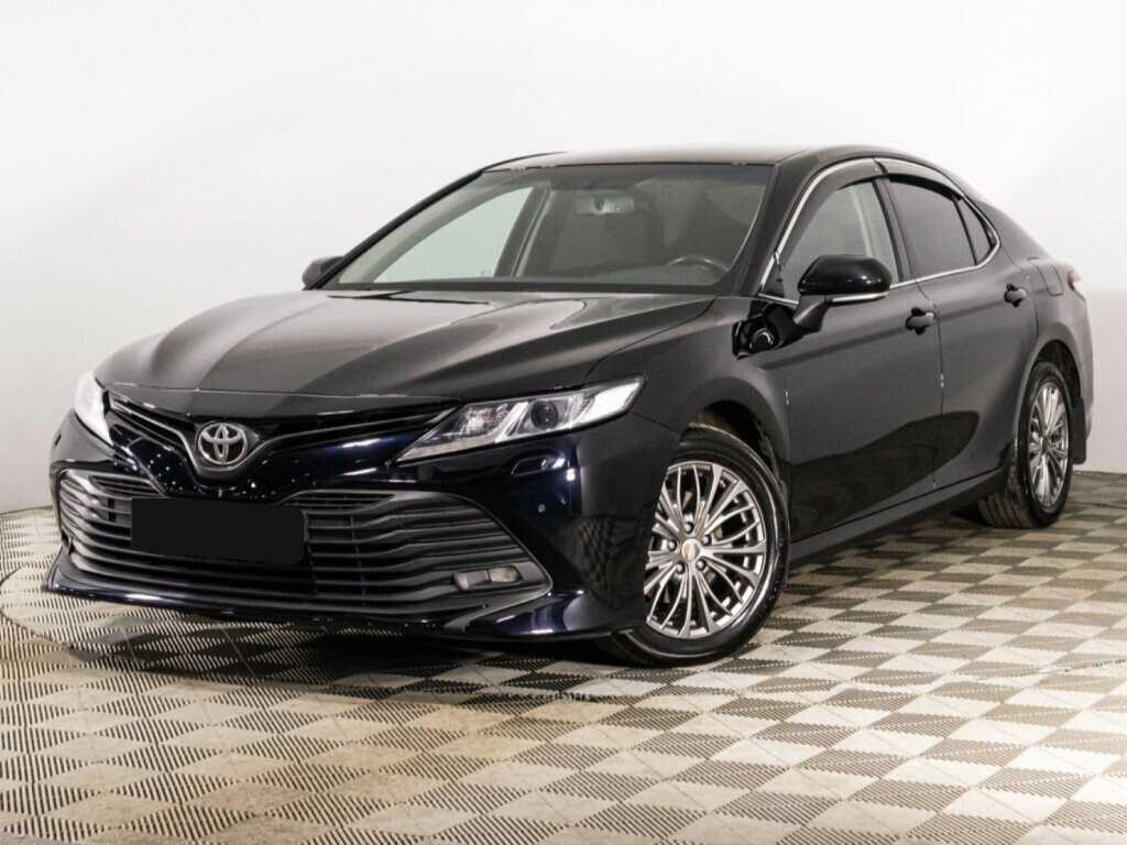 Toyota Camry 2021 года с пробегом. Посмотреть фото