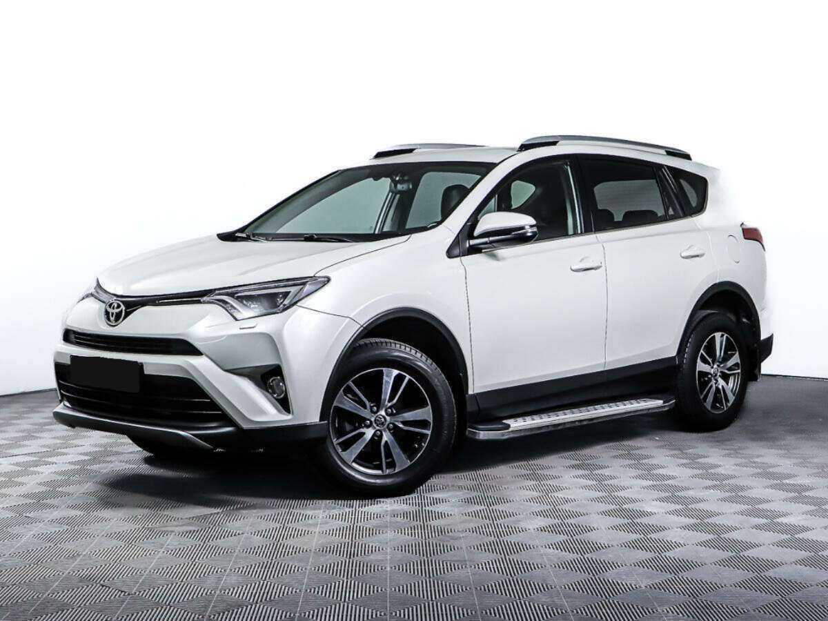 Toyota RAV4 2018 года с пробегом. Посмотреть фото
