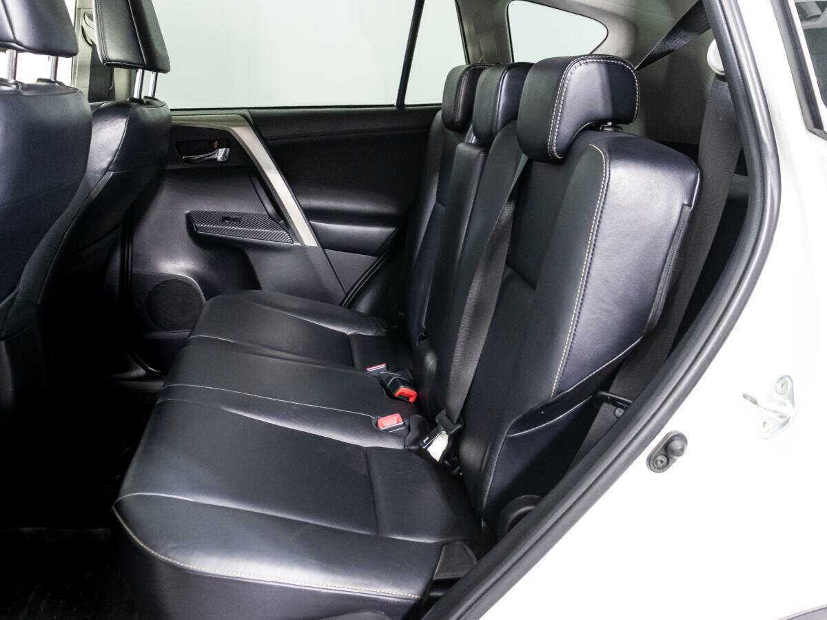 Toyota RAV4 2013 года с пробегом. Фото: #9