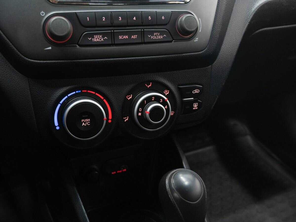 Kia Rio 2013 года с пробегом. Фото: #15