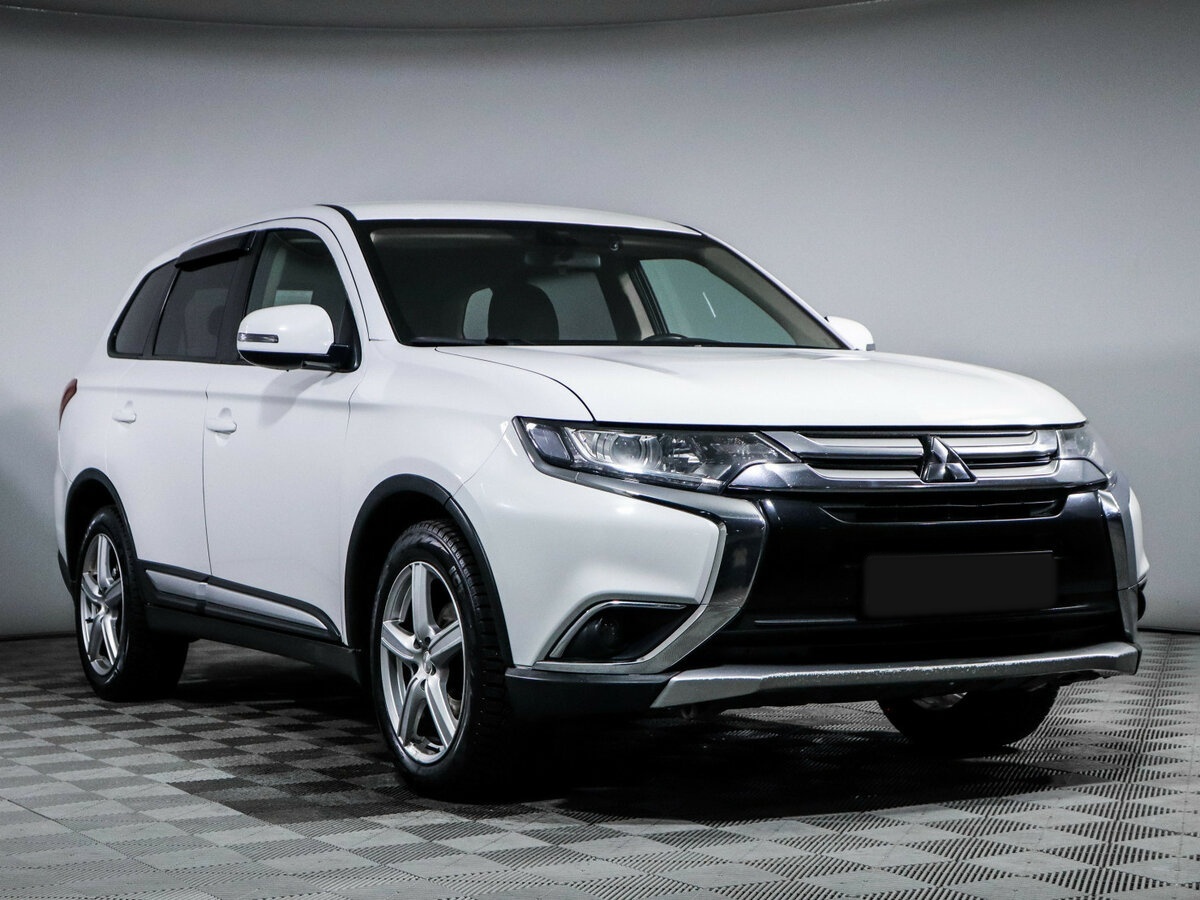 Mitsubishi Outlander 2018 года с пробегом. Фото: #2