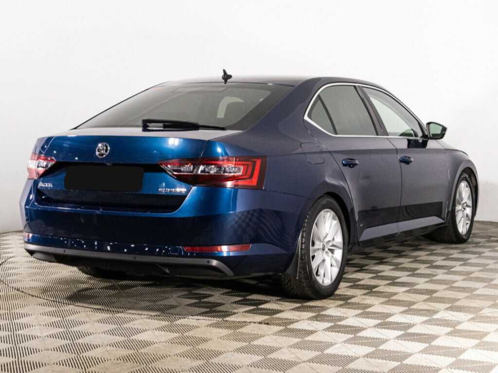 Skoda Superb 2017 года с пробегом. Фото: #4