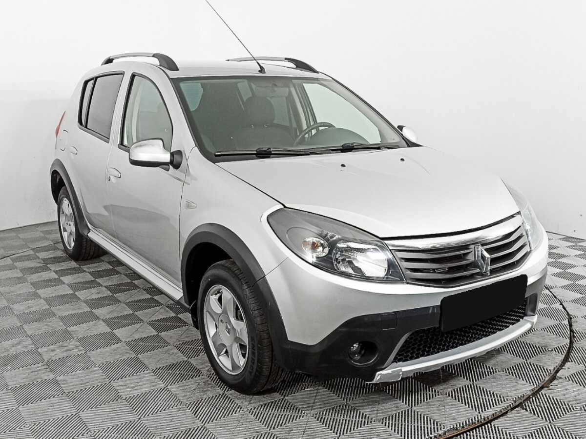 Renault Sandero 2013 года с пробегом. Фото: #2