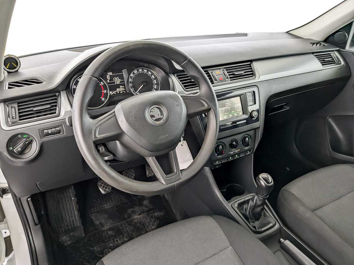 Skoda Rapid 2017 года с пробегом. Фото: #15