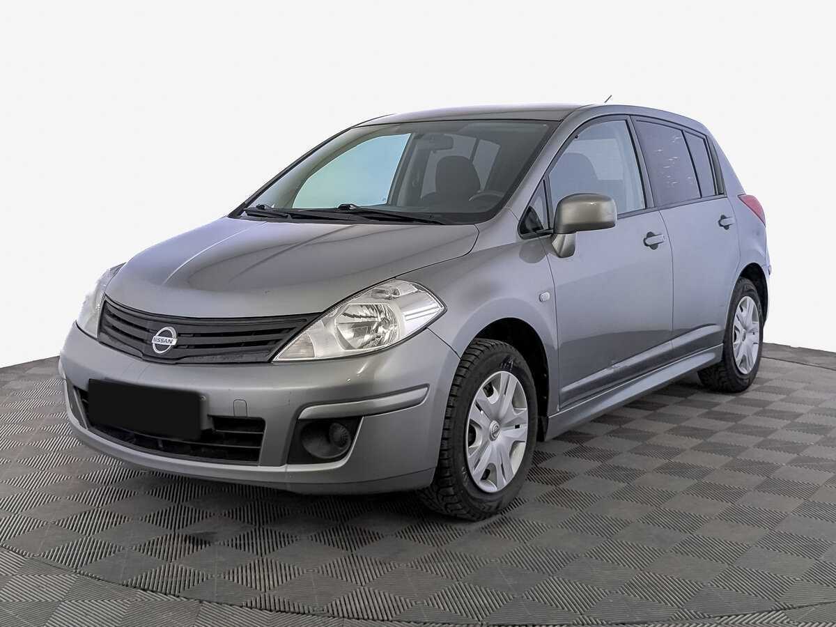 Nissan Tiida 2013 года с пробегом. Посмотреть фото