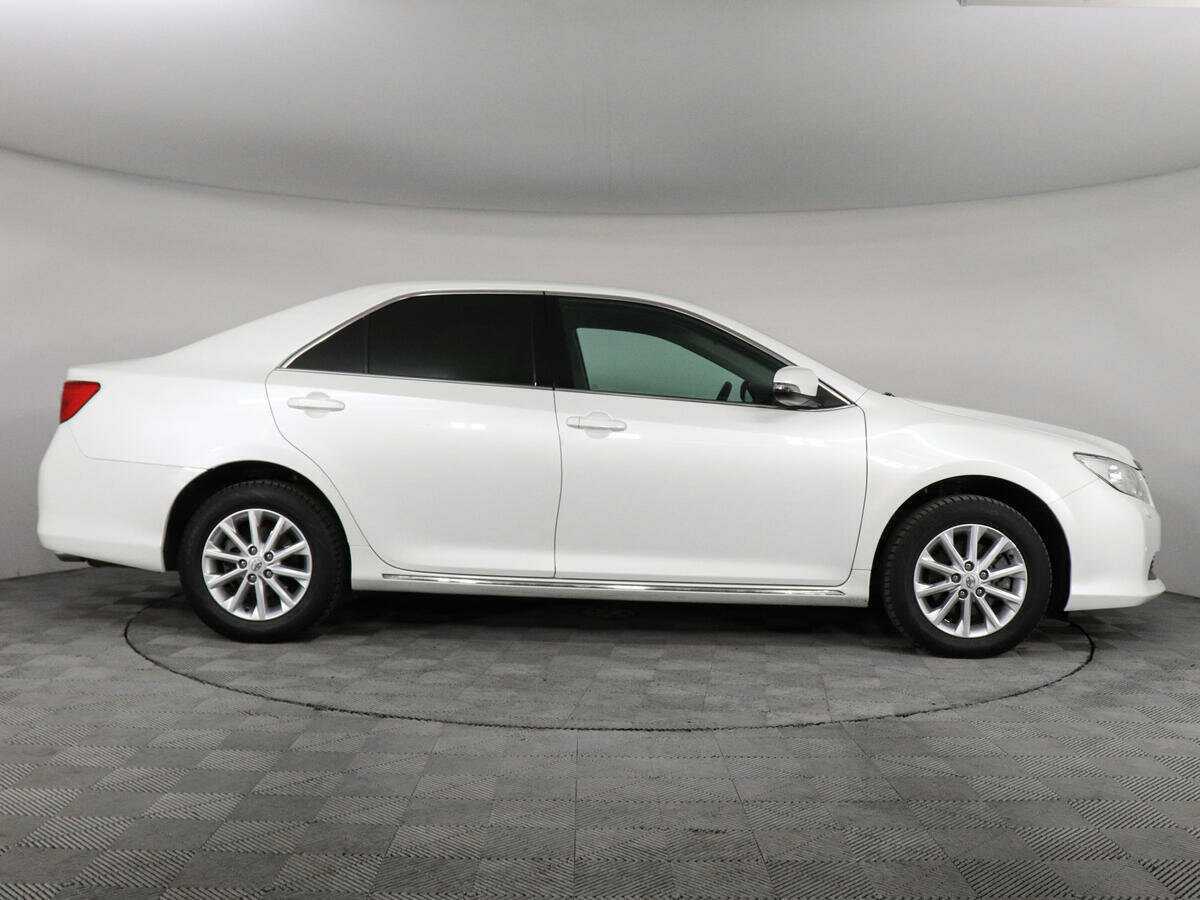 Toyota Camry 2014 года с пробегом. Фото: #3