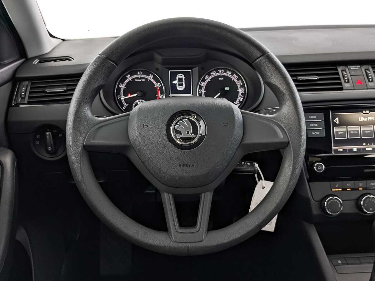 Skoda Octavia 2019 года с пробегом. Фото: #19