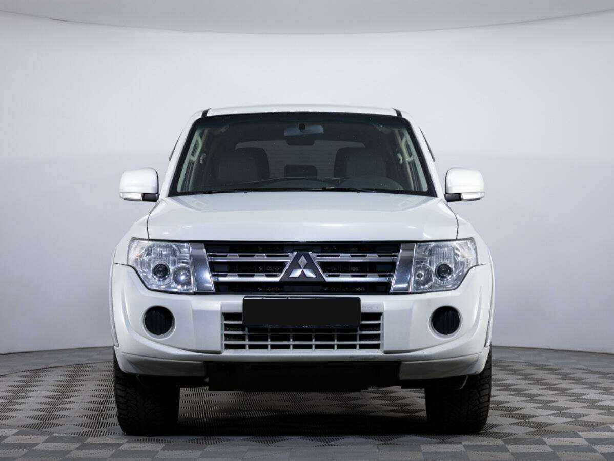 Mitsubishi Pajero 2013 года с пробегом. Посмотреть фото